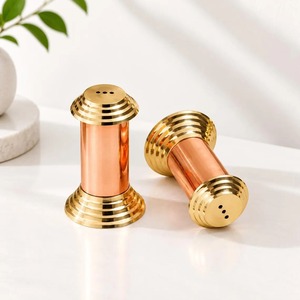 Ensemble élégant et luxueux de salières et poivrières en métal pour la maison, les restaurants et les hôtels - Product Image 5