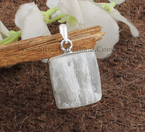 Collar de Selenita Blanca Natural al por Mayor con Colgante de Bisel Vintage, Plata de Ley 925, Hecho a Mano, Acabado Satinado, Joyería Curativa - Product Image 2