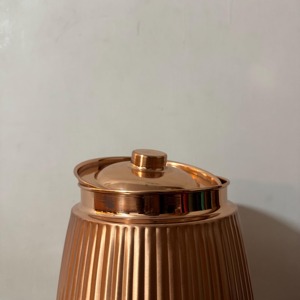 Dispensador de Agua de Cobre Personalizable al por Mayor con Tapa, Diseño Vintage, Gran Capacidad, para Uso Doméstico - Product Image 4