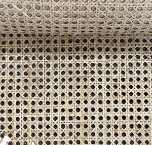 Matériau en rotin tressé brun naturel du Vietnam pour la décoration de meubles, chaises, armoires et la décoration intérieure. - Product Image 1