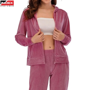 ชุดวอร์มกำมะหยี่ผู้หญิงคุณภาพสูง 100% ชุดสองชิ้นผ้ากำมะหยี่หรูหรา เสื้อฮู้ดและกางเกงขายาว สวมใส่สบาย เหมาะสำหรับออกกำลังกายและสวมใส่ลำลอง - Product Image 1