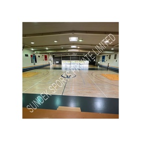 Solution de revêtement de sol en bois pour terrain de basket-ball, fabriquée en Inde, avec une structure stable et un nettoyage facile, disponible à la vente. - Product Image 4