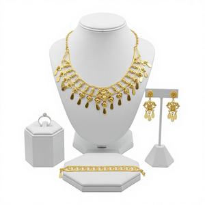 ชุดสร้อยคอผู้หญิงดีไซน์ใบไม้ประดับเพชรซิร์คอนชุบทองหรูหราทันสมัย พร้อมต่างหูแบบห้อยเข้าชุด สายโซ่แบบเชือก ยาว 16 นิ้ว รุ่น 53041 - Product Image 1