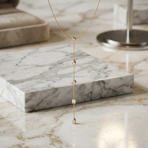 Collier station de luxe pour femme en or plaqué 9 carats avec diamants de laboratoire taille mixte sertis clos, 1,25 carat au total - Product Image 1