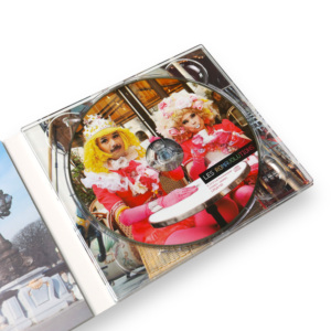 Álbum de Audio en CD, Empaque Digipak, Libro de Letras Encuadernado en Panel con Tira Obi - Product Image 6