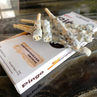 Bâtonnets de biscuits vietnamiens uniques avec morceaux de chocolat au lait et cacao, collation ODM 49,5g, disponible en ODM