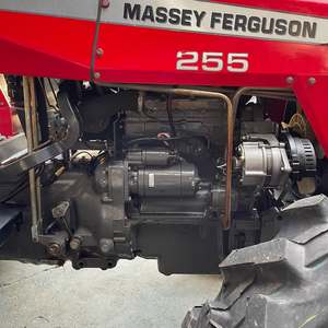 Tracteur agricole Massey Ferguson 255 50 CV, neuf et d'occasion, modèle 2014, diesel, à vendre - Product Image 2