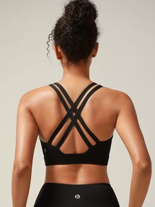 Bralette de sport à bretelles spaghetti Plunge |   Débardeur court côtelé sans coutures pour la gym |   Vêtements de sport rembourrés et antichoc pour femmes - Product Image 2