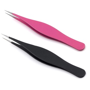 Pinzas para Pestañas Ryzer Studio Clásicas de Punta Puntiaguda de Acero Inoxidable, Mango Cómodo, Diseño Ecológico y Duradero, 9 cm - Product Image 3
