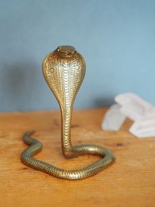 Luxury Metal Snake Centerpiece <b>Decorative</b> <b>Table</b> Accent For Modern Home Dining Room Wedding And Event Styling - Product Image 4