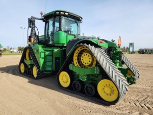 MAVERICK CORPORATE LOGISTICS LLC Tractor Agrícola de Servicio Pesado con Tracción en las 4 Ruedas, Transmisión por Engranajes, 210 HP y Componentes Premium - Product Image 4