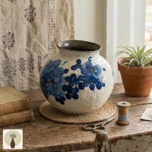 Handmade Nordic Home Decor Clay Ceramic Trendy Round Stripe Flower Vase with Creative Flowers for Wedding Centerpieces Matte - Product Image 3