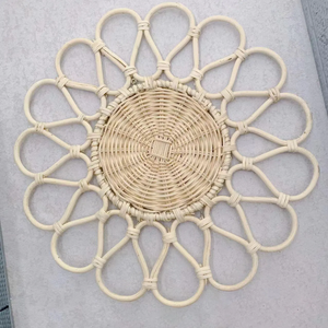 Plato de Presentación de Ratán/Algas Marinas, Forma Irregular, Tejido a Mano, Ecológico, Personalizable, Manteles Individuales y Bases para Platos, Decoración Moderna para Bodas - Product Image 1