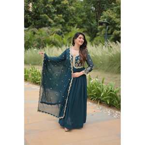 Vestido de noche multibordado de diseñador con lentejuelas para fiesta - Product Image 6