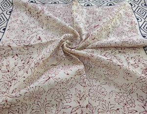 Pañuelo de algodón indio hecho a mano con estampado de bloques, elaborado con técnicas artesanales tradicionales, perfecto para boutiques, regalo para mujeres. - Product Image 5