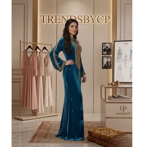 Caftán de terciopelo verde azulado de lujo, adornado a mano con bordado Zardosi dorado, estilo vintage, largo hasta el suelo, corte en A, ropa de noche elegante y recatada. - Product Image 3