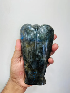 Grand ange en cristal de labradorite éclatant, sculpté à la main, pour la maison et le bureau, ALIF CRYSTAL et AGATE Gujarat - Product Image 4