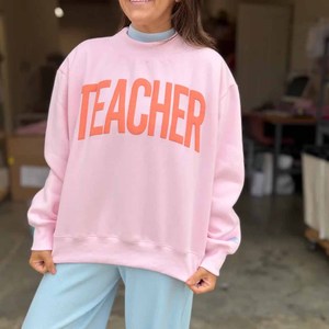 Sudadera Rosa de Cuello Redondo con Estampado de Maestra en Naranja, Corte Regular, Unisex, Informal, Tejida, 100% Algodón, para Otoño - Product Image 1