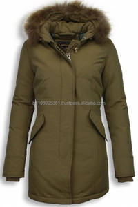 Chaqueta de invierno de diseño personalizado para mujer, cortavientos impermeable para exteriores, capucha de piel transpirable, proceso tejido, producto terminado - Product Image 6