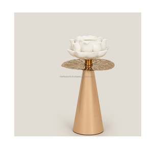 Bougeoir moderne en métal écologique fait à la main, support de table élégant pour la maison, le bureau et la table à manger Noël Pâques - Product Image 4