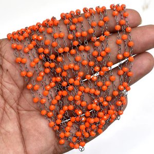 Chaîne de chapelet en corail rouge hydro, perles rondes facettées de 3 mm, fil de métal gris fusil enroulé, rouleau en vrac pour la fabrication de bijoux - Product Image 3