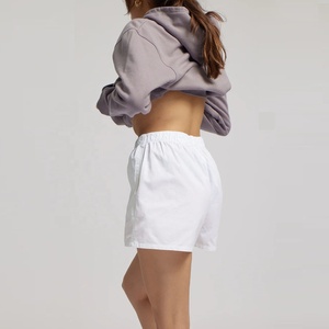 Ensemble de survêtements 2 pièces assortis pour femmes Sweat à capuche avec poches pour shorts Survêtement d'hiver - Product Image 2