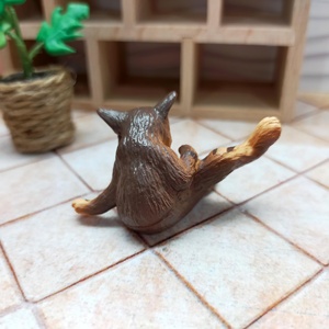 Figura de Gatito Tabby Marrón en Miniatura, Accesorio Decorativo para Casa de Muñecas, para Exhibición en el Hogar, para Mayores de 14 Años - Product Image 4
