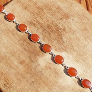 Brazalete Étnico de Latón con Piedras Preciosas Naturales para Protección, Prosperidad y Práctica de Mindfulness, Disponible a un Precio Accesible - Product Image 5