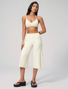 Conjunto de Yoga de 2 Piezas: Top Corto Halter Sin Costuras y Pantalones Culotte de Cintura Alta, Color Sólido, Sin Mangas, Ajuste Elástico - Product Image 5