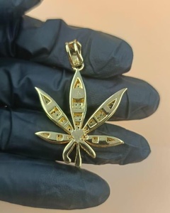 Colgante de Hoja de Marihuana, Colgante de Hoja de Cannabis, Plata 925 Antigua con Tono Dorado y Color Verde, para Hombres y Mujeres - Product Image 2