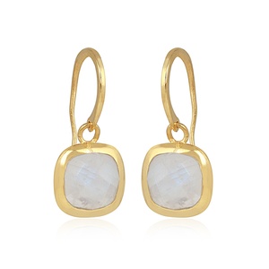 Boucles d'oreilles pendantes en pierre de lune arc-en-ciel naturelle, argent sterling 925 plaqué or, pierre de naissance de juin, bijoux pour femmes - Product Image 1