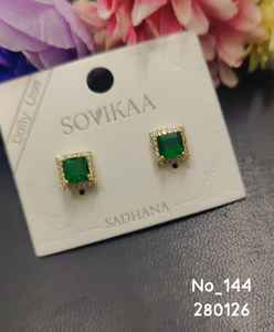 ต่างหูแบบติดหูทรงเชือกขอบสแตนเลสชุบทอง ดีไซน์หรูหราทันสมัย ทำด้วยมือ พร้อมกล่องของขวัญ - Product Image 2