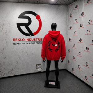 Sweat-shirt à capuche rouge 100% coton, fermeture éclair, coupe classique, en coton French Terry, décontracté, pour l'automne, avec impression sur le devant et poches. - Product Image 4