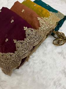 Suministro al por mayor de Saris Madhurika de Chiffon de Lujo con Bordado de Lentejuelas, C Pallu, Trabajo de Hilos Múltiples, Borde con Corte Arco y Blusa Bordada - Product Image 6