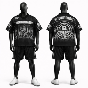 Ensemble de maillot et short de football américain personnalisé, uniforme sportif respirant, vêtements d'équipe personnalisés pour les entraînements et les matchs - Product Image 1