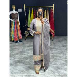 Belle fête porter haut Plazzo Dupatta ensemble avec broderie pour femmes - Product Image 4