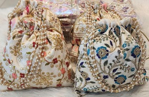 Pochette à cordon en soie perlée brodée de style ethnique indien, sac à main, cadeau de mariage, nouvel an, Noël, porte-monnaie - Product Image 2