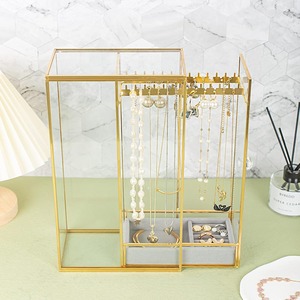 กล่องเก็บเครื่องประดับแก้วมีสไตล์ กล่องใส่เครื่องประดับหรูหรา โครงโลหะ กระจกใส - Product Image 6