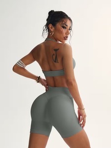 Ensemble de sport sans couture : Crop top dos nu à bretelles avec effet ventre plat et short cycliste push-up en spandex – Pack de vêtements de sport - Product Image 5