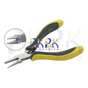 Pince à bec plat 133 mm, mâchoires lisses, à ressort, noires et jaunes, poignées ergonomiques, pour boîte à outils, fabrication de bijoux, bricolage, artisanat, sertissage, pêche - Product Image 1