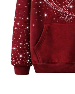 เสื้อฮู้ดดี้สีแดงประดับเพชรรูปหัวใจ ทรงโอเวอร์ไซส์ ผ้าฟลีซหนานุ่ม มีกระเป๋าจิงโจ้ ผลิตเสื้อผ้าสตรีทแวร์ตามสั่งสำหรับผู้ชาย - Product Image 3