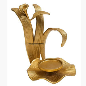 Nueva Colección de Portavelas de Concreto Únicos, Portavelas Artesanales de Aluminio y Metal para Decoración del Hogar y Jardín, Color Dorado - Product Image 1