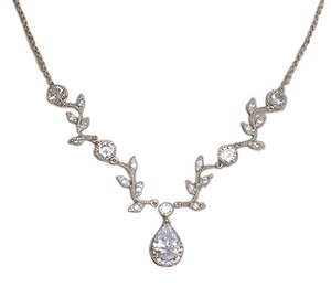 Collar y pendiente de moissanita de plata esterlina blanca, hermoso collar, pendiente, regalo para boda y joyería personalizada - Product Image 1