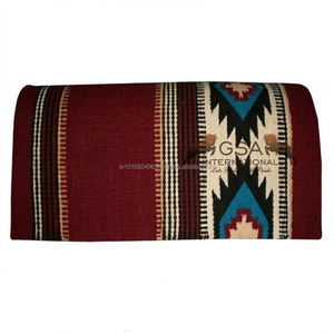 Manta de Silla de Montar Hecha de Lana 100% Neozelandesa 34X36, Manta de Silla de Montar Tejida a Mano Disponible para Personalizar para Montar a Caballo - Product Image 1