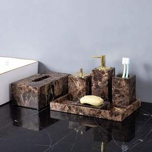 Ensemble de salle de bain élégant en marbre, design tendance, avec distributeur de savon, porte-brosse à dents, porte-savon et plateau pour comptoir de salle de bain - Product Image 1