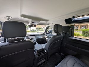 Excelente Oferta 2023 Land Rover Defender 90 S SUV Listo para enviar a todo el mundo - Product Image 2