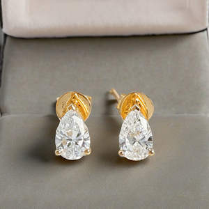 Pendientes de Diamantes Cultivados en Laboratorio con Corte de Pera de Alta Calidad y Lujo, Diseño Minimalista con Engaste de Cuatro Garras, Joyería Fina Brillante, Regalo - Product Image 2