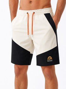 Shorts en coton pour homme, style streetwear, coupe ample, effet délavé, taille élastique, logo sérigraphié personnalisé, avec poches latérales. - Product Image 1