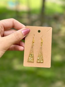 H a CRAFT ต่างหูแบบหนีบสำหรับผู้หญิง ต่างหูเรซิ่นลายดอกไม้ ดีไซน์ดอกไม้กดแห้ง เรซิ่นใส ต่างหูสำหรับงานปาร์ตี้แบบคลาสสิก - Product Image 4