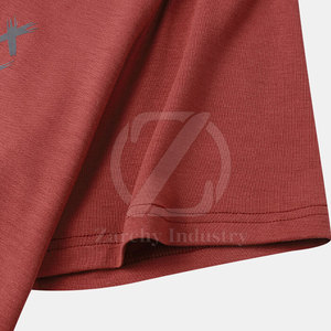 T-shirts pour hommes en polyester/coton légers fabriqués en usine - Séchage rapide, respirants, écologiques, fabriqués au Pakistan, prix bas - Product Image 6